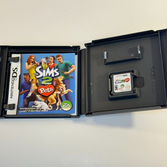 The Sims 2: Pets Nintendo DS, 2006 Tested Working Cartridge, Case and Manual - Picture 3 of 4